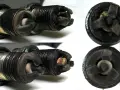 Candele auto sporche e usurate, con depositi carboniosi evidenti. Questi sono chiari sintomi candele da cambiare per un motore efficiente.