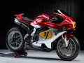 MV Agusta Ago, una moto da corsa rossa e bianca con il numero 11 su uno sfondo scuro.