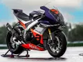 Aprilia RSV4 Xtrenta, una moto da corsa con livrea viola, bianca e arancione, pronta a scatenare la sua potenza.
