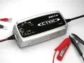 Caricatore CTEK MXS 7.0 per caricare batteria moto. Include cavi con pinze e occhielli per un facile collegamento.