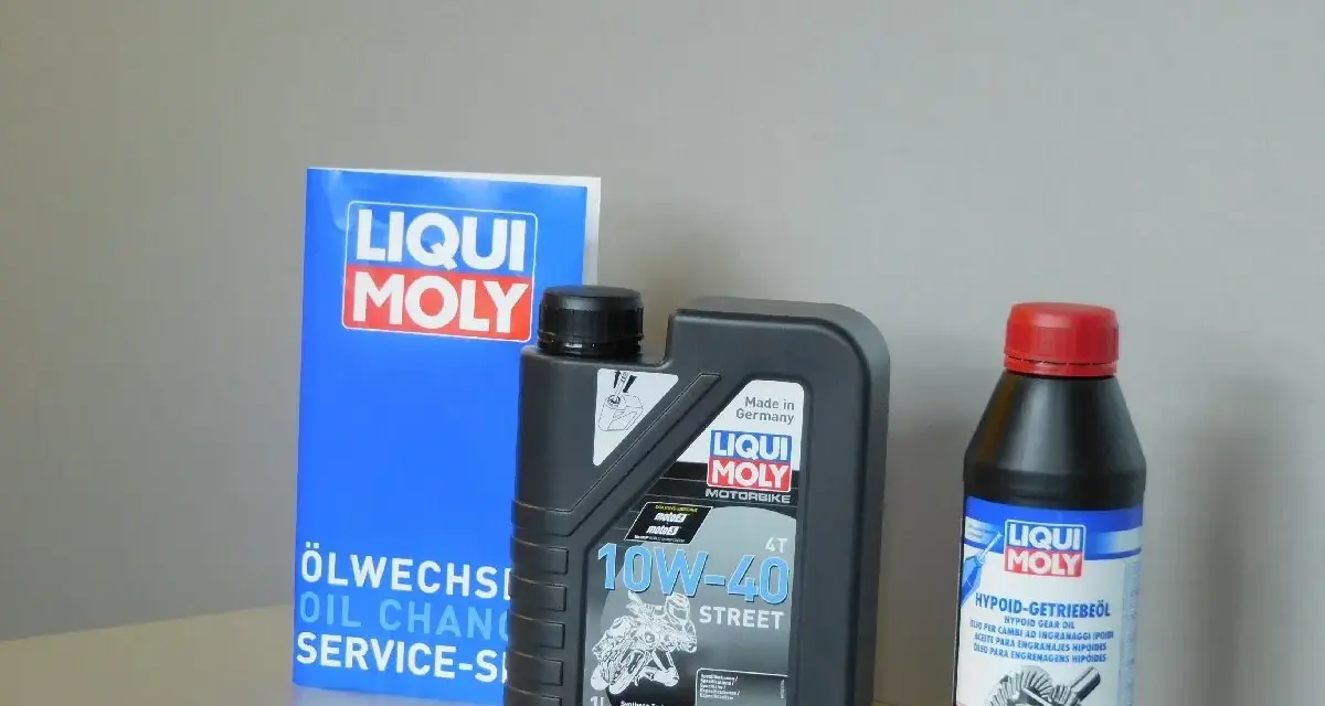 Olio motore Liqui Moly 10W-40 per Sym Symphony 125, candela NGK e olio per ingranaggi.