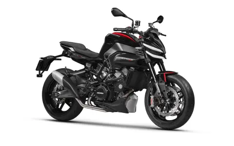 Morini Corsaro Sport nera con dettagli rossi, un design aggressivo e sportivo.