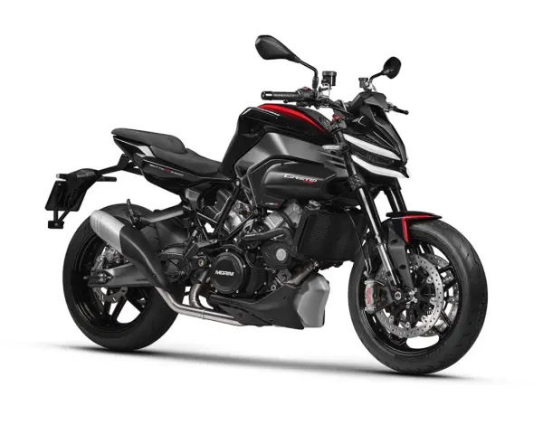 Morini Corsaro Sport nera con dettagli rossi, un design aggressivo e sportivo.