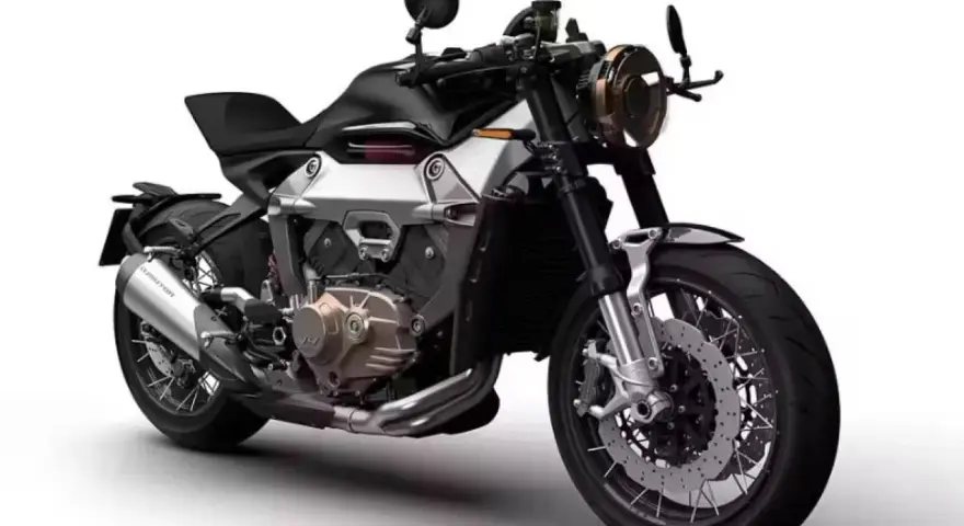 Una moto scarenata dal design aggressivo e moderno, con dettagli cromati e un motore potente in bella vista. Tra le moto scarenate più belle.